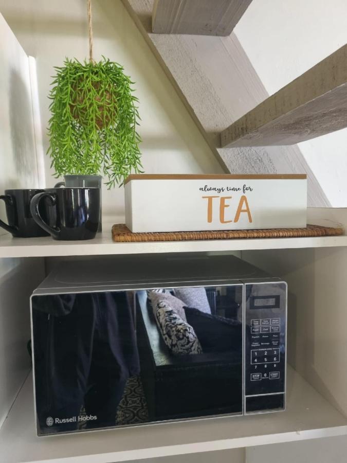 Angel 8 Airbnb Apartment 2 Робертсон Экстерьер фото