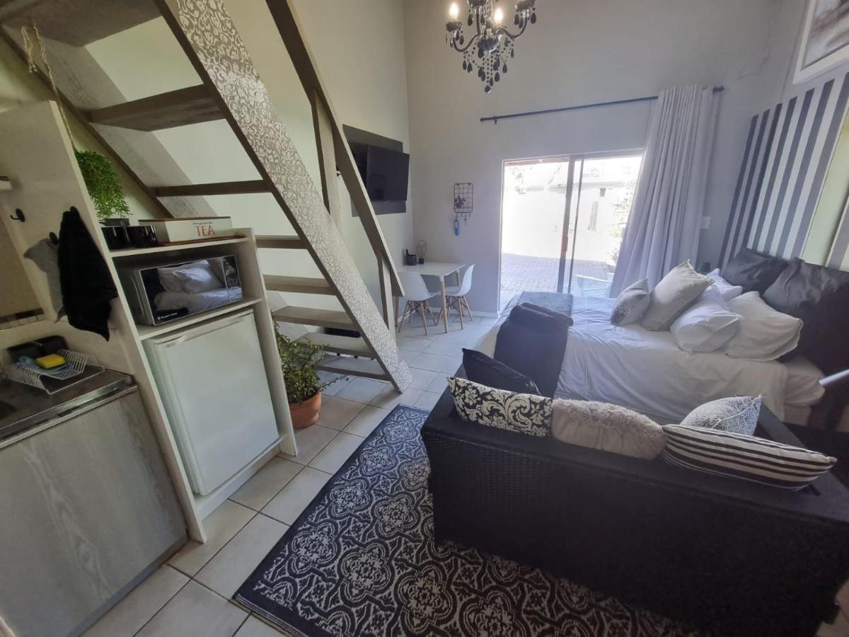 Angel 8 Airbnb Apartment 2 Робертсон Экстерьер фото